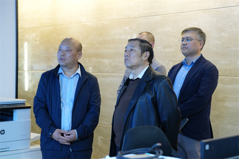 精誠動態(tài)丨秦商總會黨委書記、秘書長等領導一行蒞臨精誠走訪調研